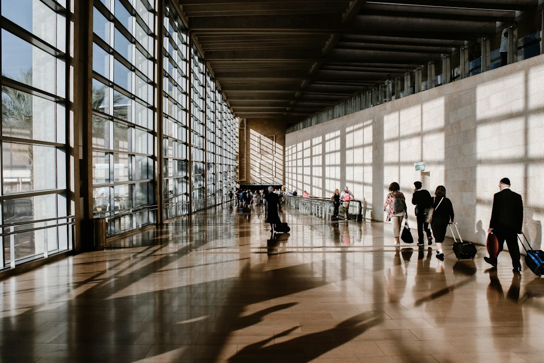 이삿날 LAX 공항 가실 때, 이 3가지는 꼭 따로 챙기세요